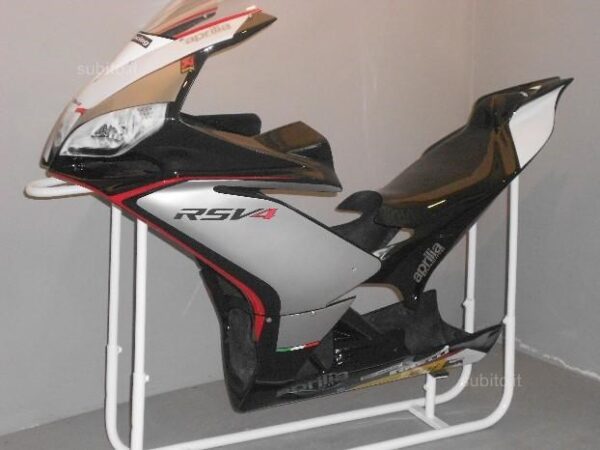 Carena Aprilia RSV 4 verniciata replica SBK