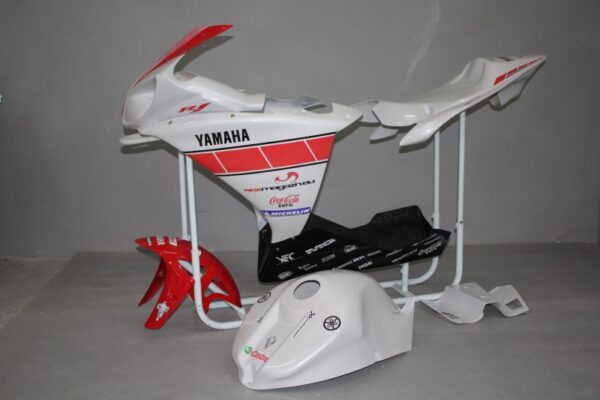 Yamaha R1 09/14 verniciata bianco e rosso