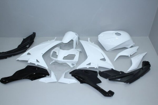 APRILIA RS 125 2006/2011  Carena ABS verniciata eco - immagine 6