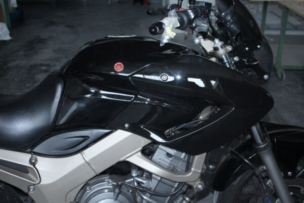 YAMAHA TDM 900 Puntale in vetroresina - immagine 4