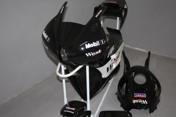 Honda CBR 600 RR 13/16 verniciata West - immagine 2
