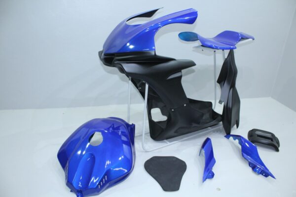Yamaha YZF 1000  R1 2015/2018 Carena Racing - immagine 13