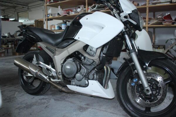 YAMAHA TDM 900 Puntale in vetroresina - immagine 2