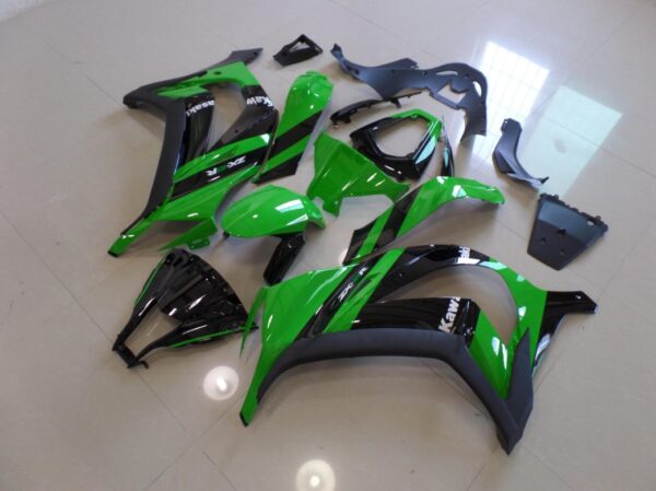KAWASAKI ZX-10R 2022/2025 Carena in ABS verniciata replica - immagine 6