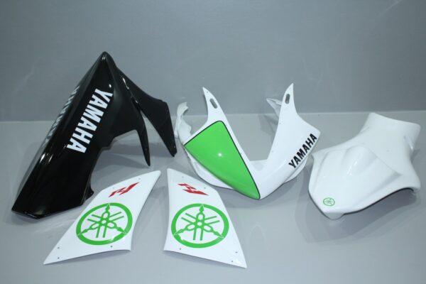 YAMAHA R1 2007/2008 CARENA VERNICIATA con adesivi - immagine 2