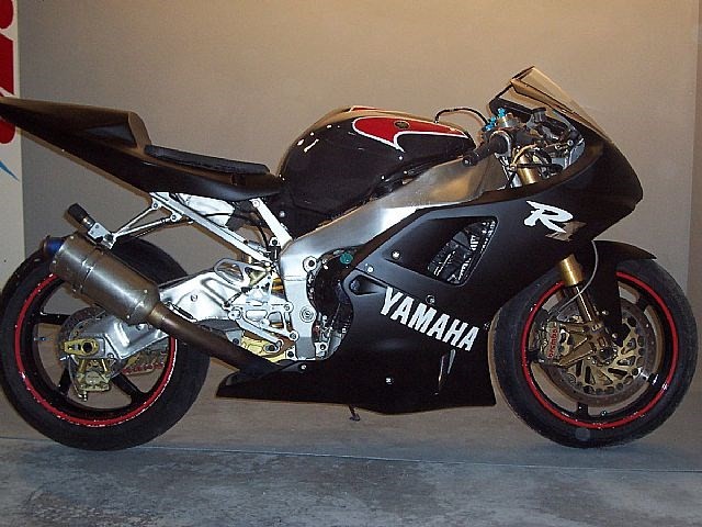 Yamaha YZF 1000 R1 2000/2001 Carena Strada COMPLETA