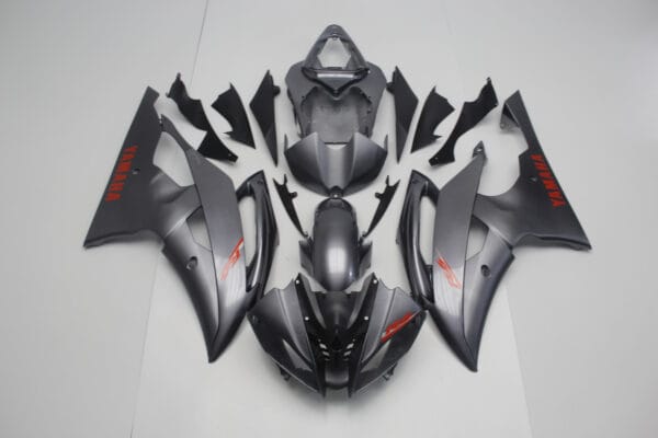 YAMAHA R6 08/16 carena stradale in abs verniciata nero opaco