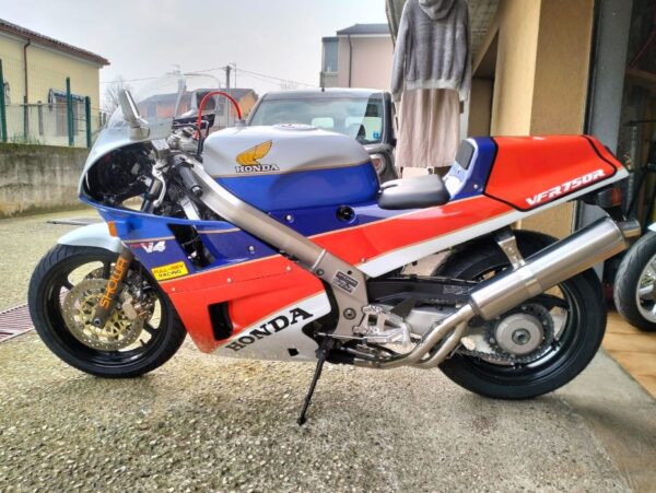 Honda-rc30-modifica-rc36